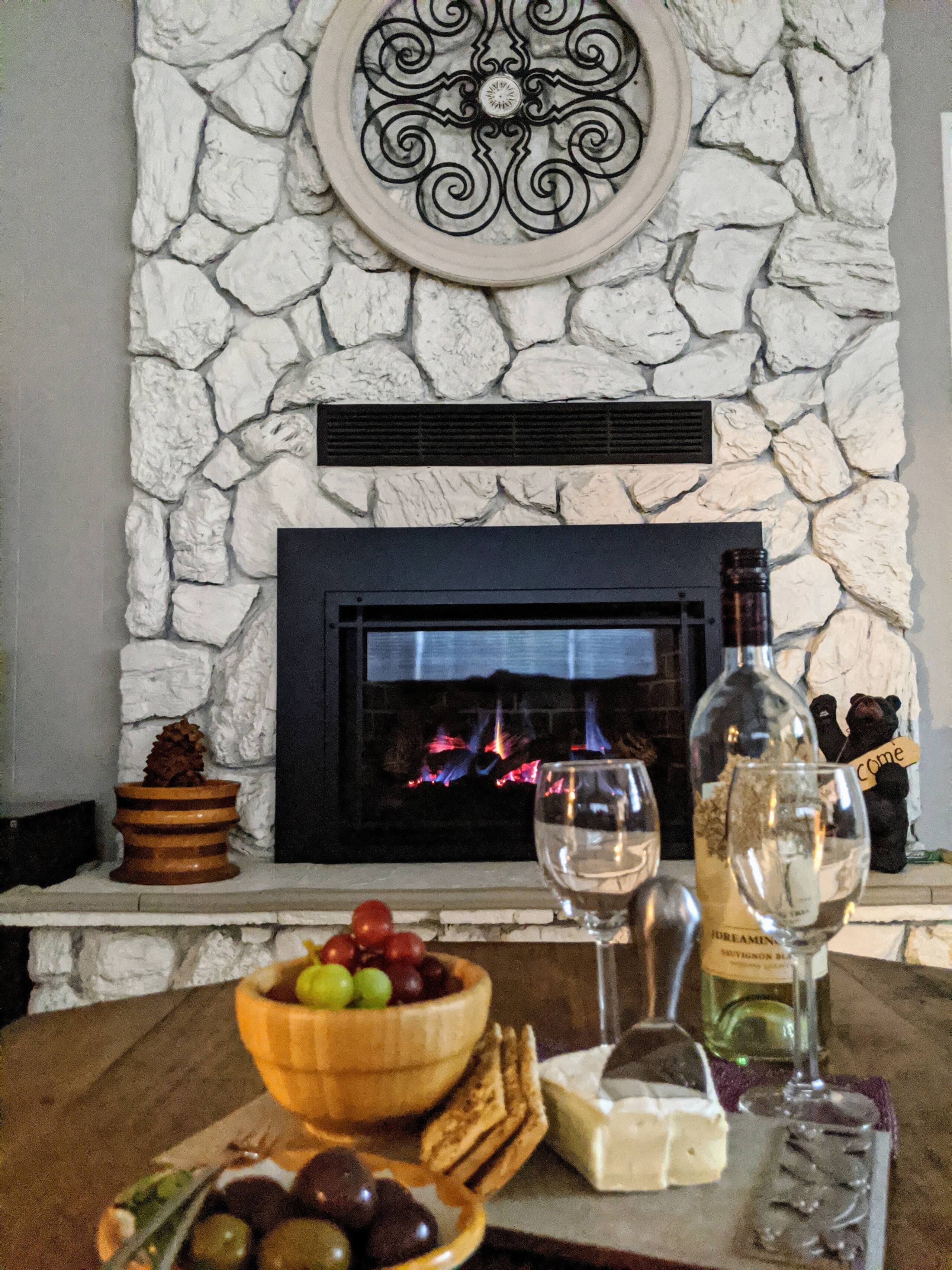 Charming One-Story Cottage - 6 Miles to Lake & Ski - Photo 3