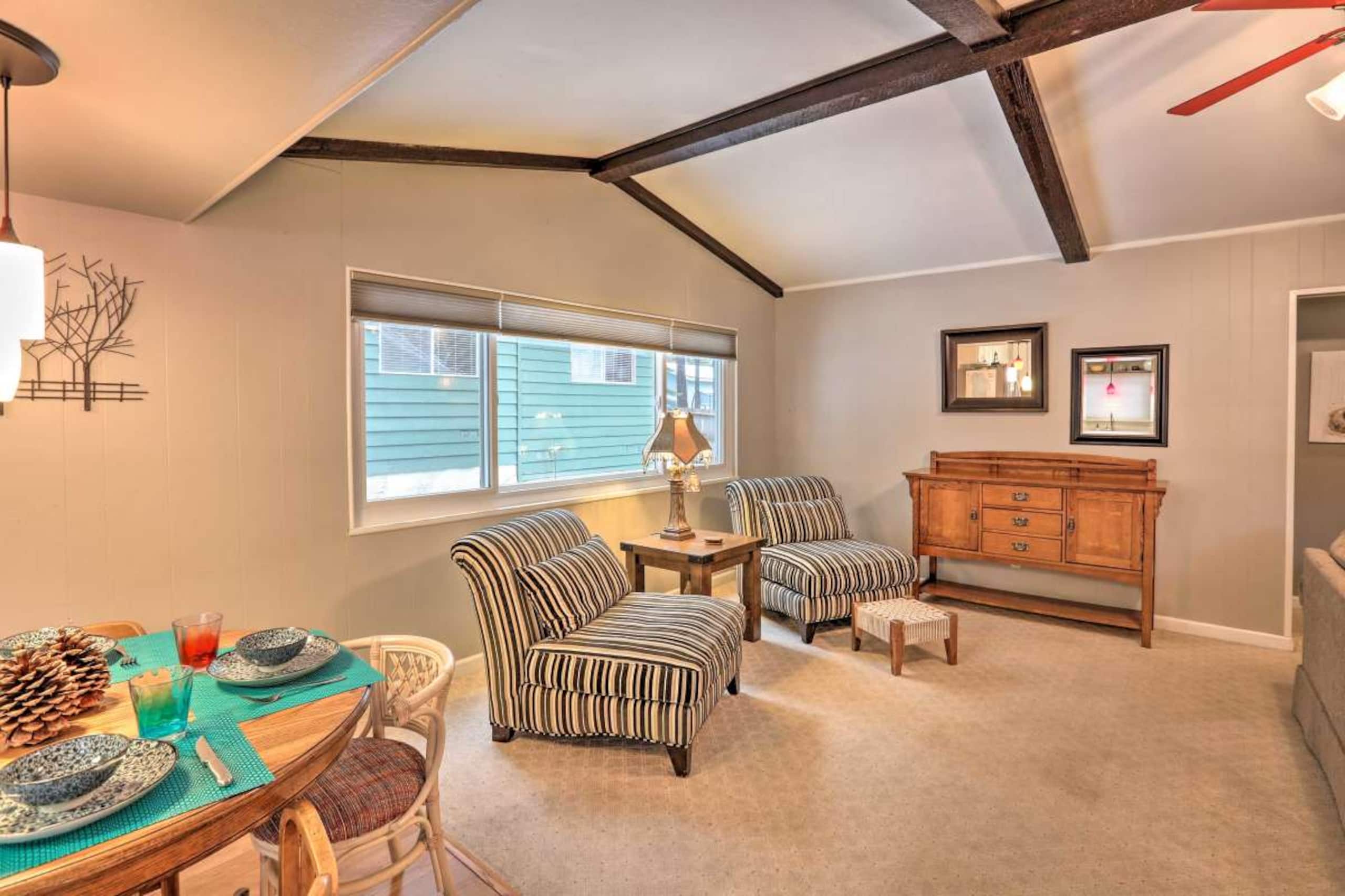 Charming One-Story Cottage - 6 Miles to Lake & Ski - Photo 5