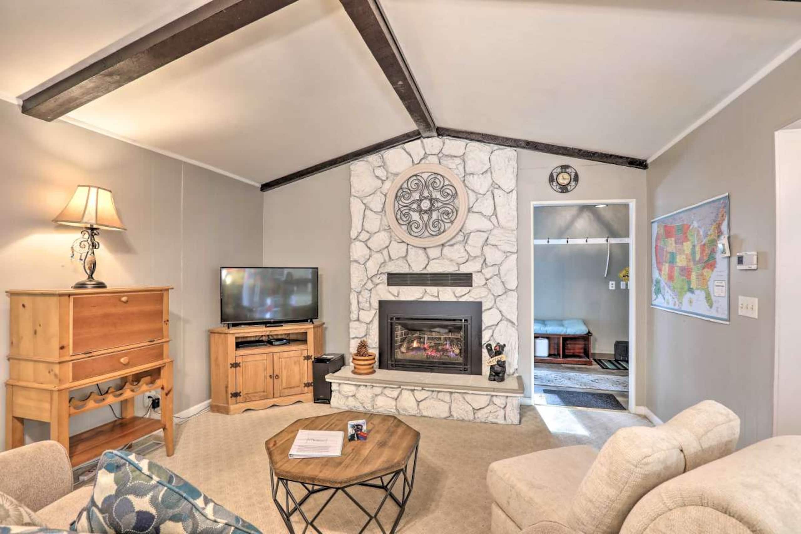 Charming One-Story Cottage - 6 Miles to Lake & Ski - Main photo