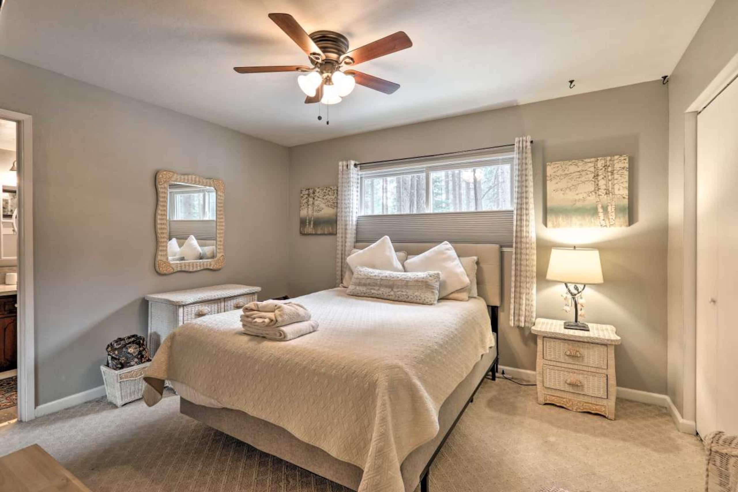 Charming One-Story Cottage - 6 Miles to Lake & Ski - Photo 15