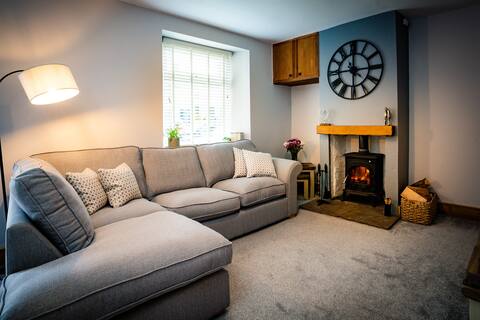 Cosy Cottage on the edge of the Lake District
