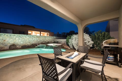 Pet Friendly Luxury Oasis With Pool and Hot-tub!EV