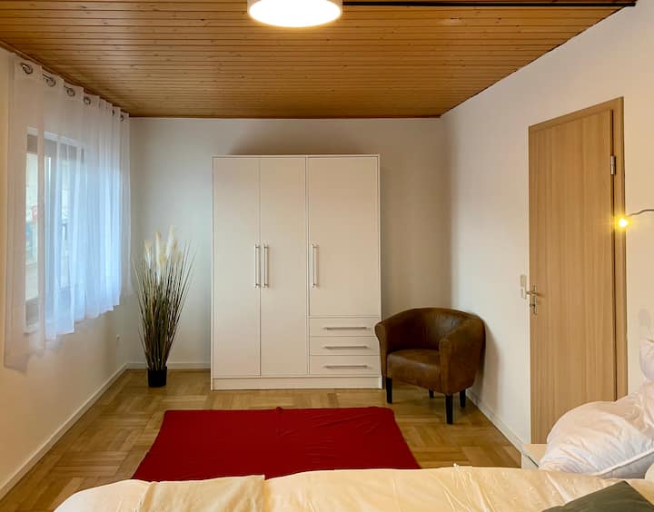 Schlafzimmer 2