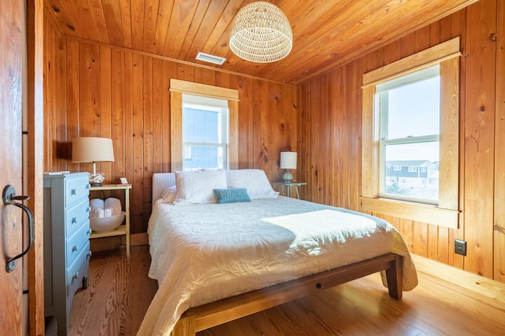 2. spavaća soba s bračnim krevetom i kvalitetnom posteljinom