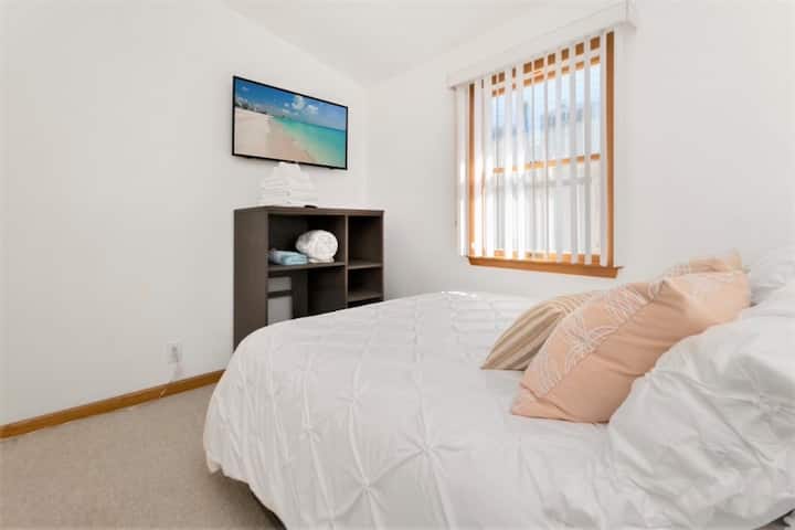 Chambre 1 lit queen size avec matelas en duvet pour plus de confort