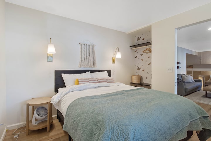 Спалната соба со пеперутки