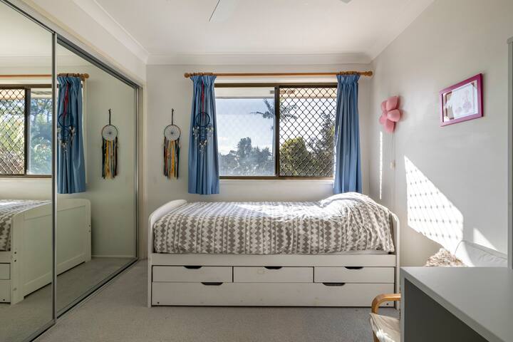 Kingscliff family beach house, heated pool gallery image 5