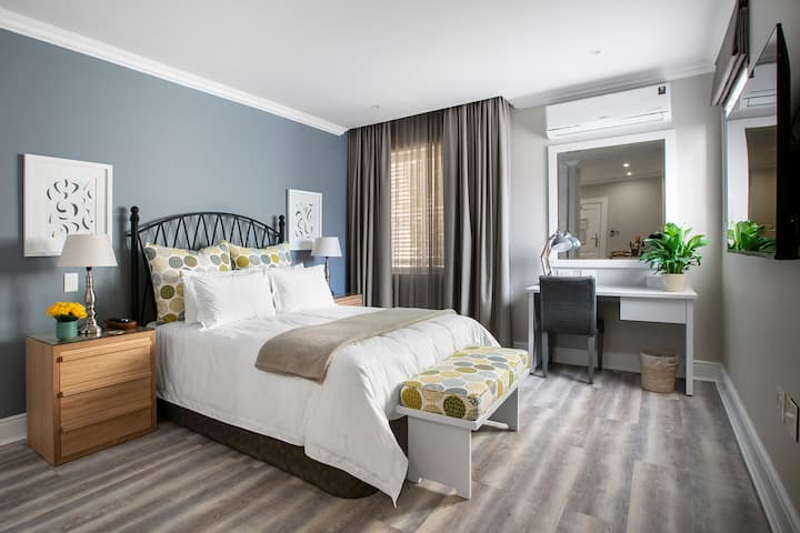 Super pohodlná extra veľká manželská posteľ pre tento apartmán č. 10