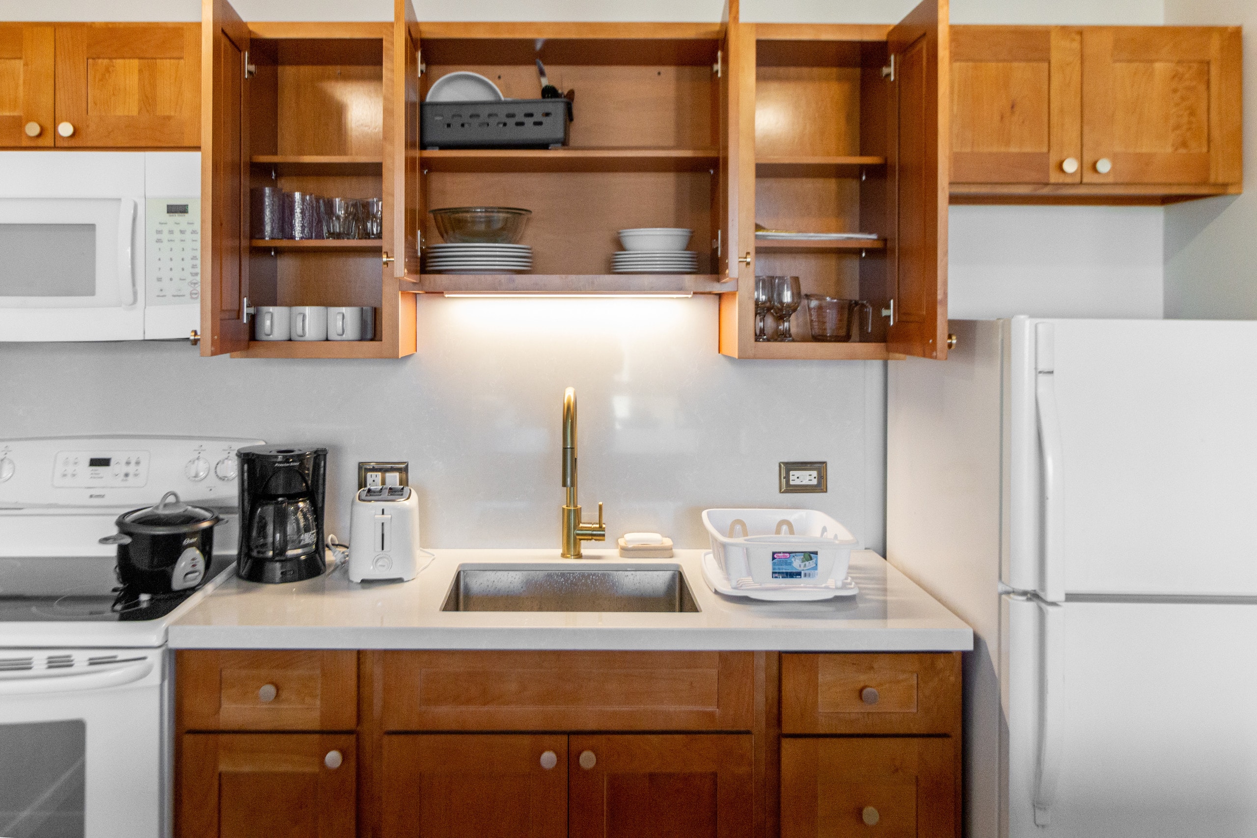 Condo in Honolulu · ★4.85 · 1 bedroom · 2 beds · 1 private bath - Image 7
