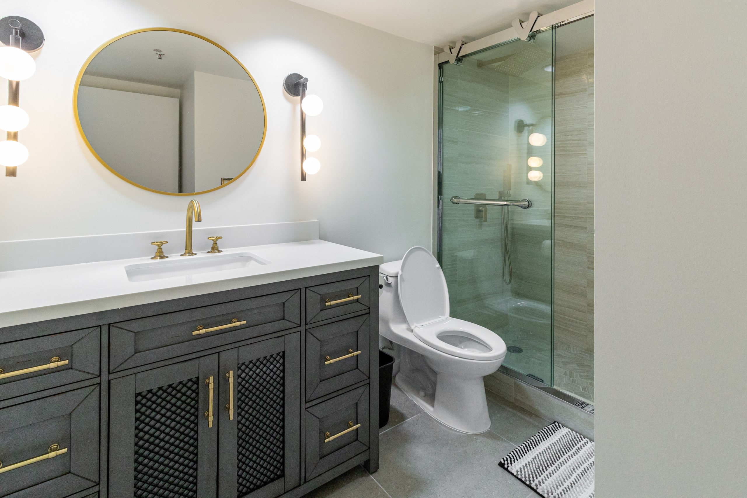 Condo in Honolulu · ★4.85 · 1 bedroom · 2 beds · 1 private bath - Image 16