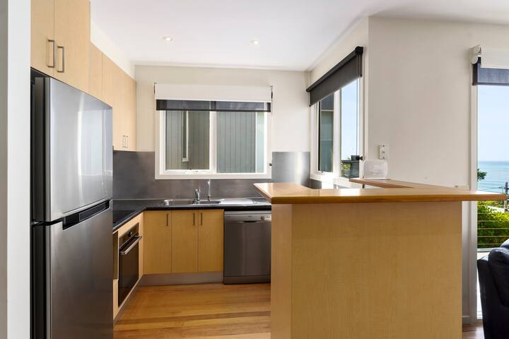 STAUGHTON STUNNER gallery image 3