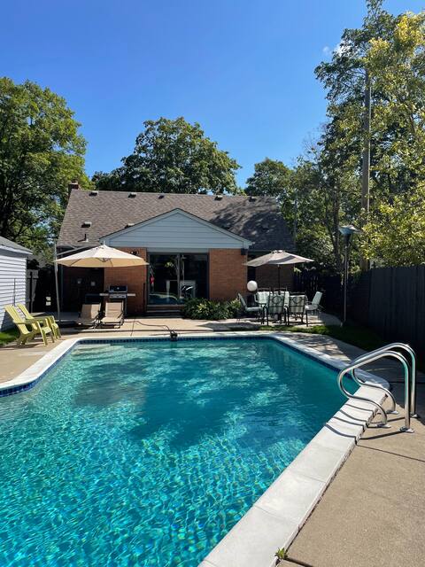 Cozy Birmingham Bungalow with Private Heated Pool
