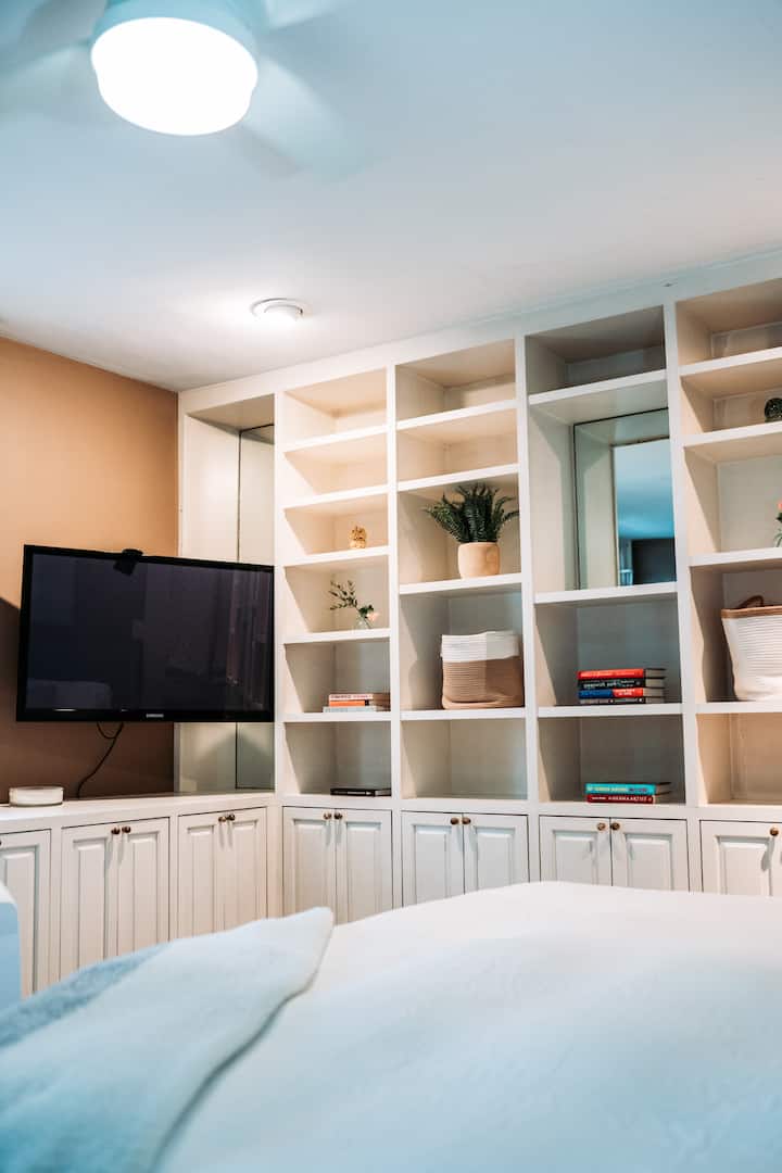First floor master bedroom 