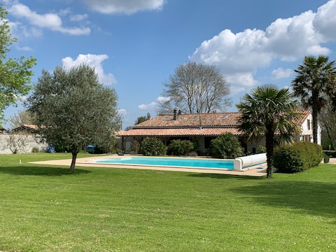 Spacious cottage 6 pers. heated pool