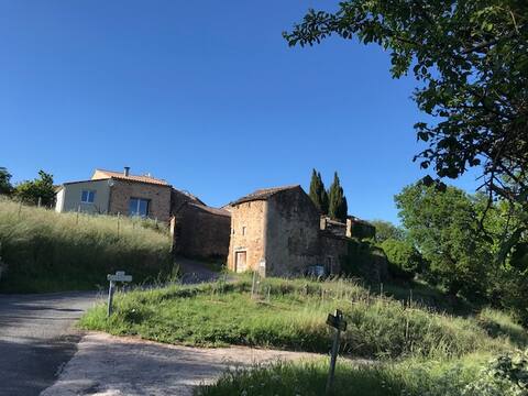 apartment of the old castle and church 2-15 p