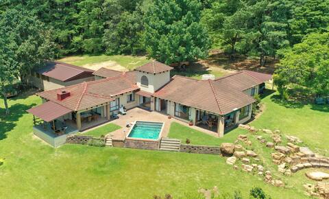 Nyati Valley Berg House, Champagne Castle