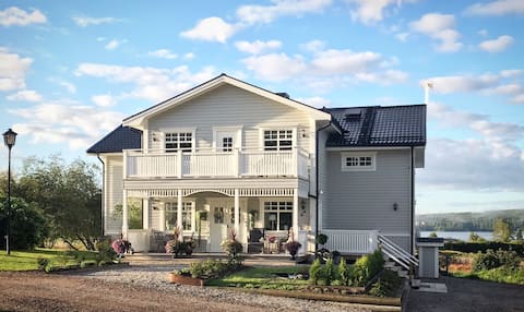 Scenic and close to golf - 1101