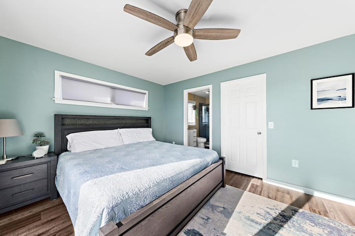 1st Flr Master with ensuite