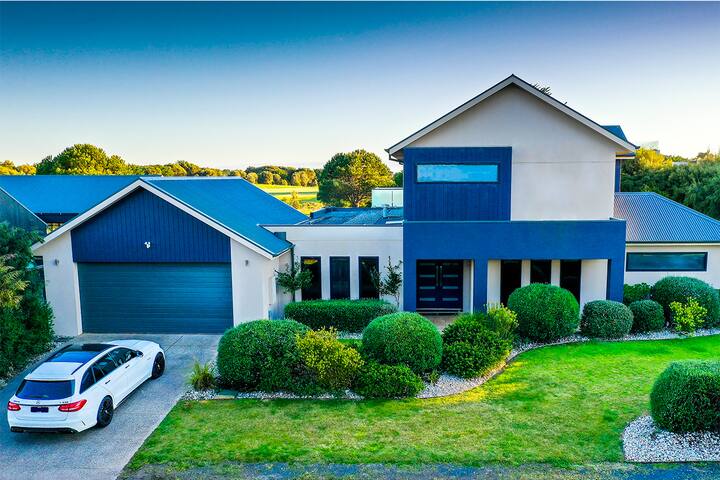 Bliss@13thBeach – Luxury Golfside Retreat Pets gallery image 2