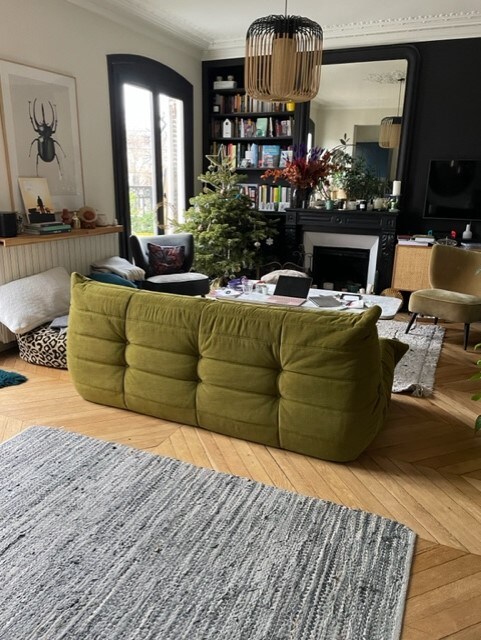 Popular Airbnb listing: Beautiful bright apartment in Paris 10e Arrondissement