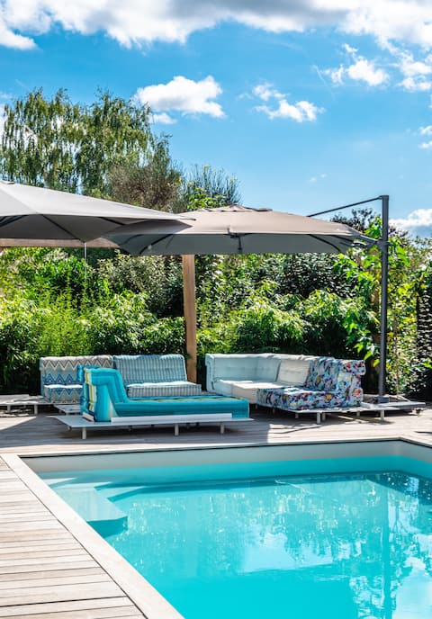 Charming wooden house – private pool or jacuzzi