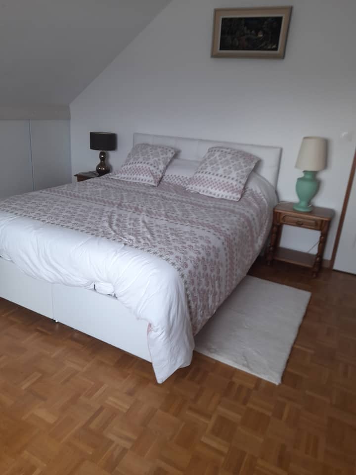 חדר שינה עליון