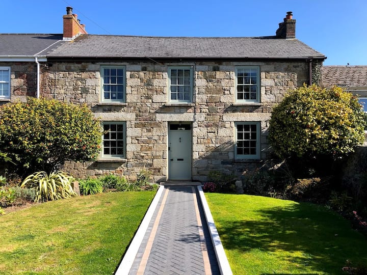 1800s former mine captains cottage in Cornwall Cottages for Rent in