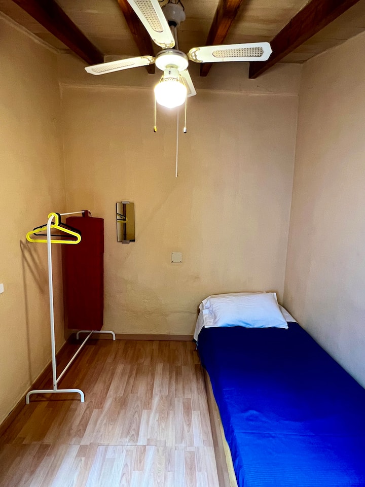 საძინებელი 1