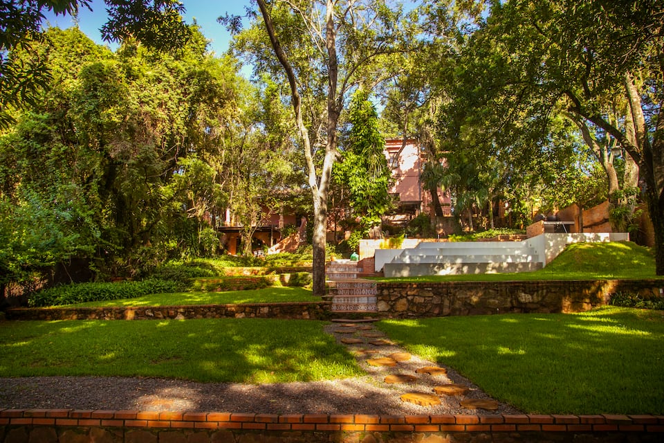 Top-earning Airbnb listing in Areguá, 3 bedrooms