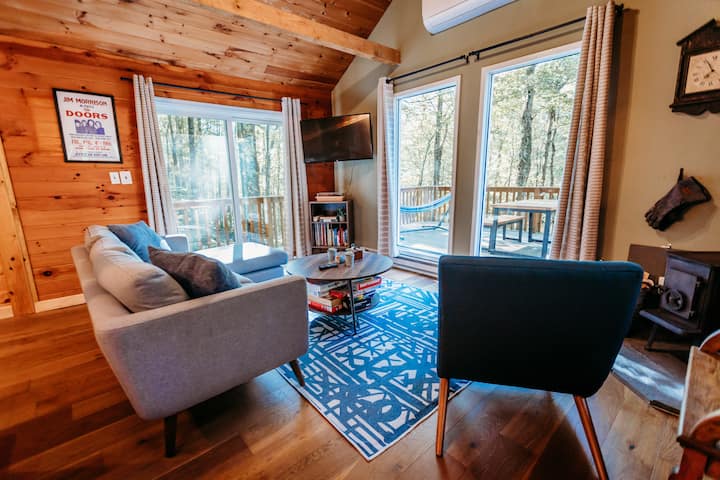 Catskills Cabin Nature Oasis - Seconds To Hiking! - Margaretville, NY
