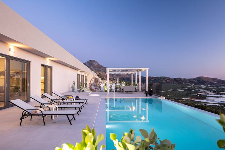 Villa Nisos gallery image 2