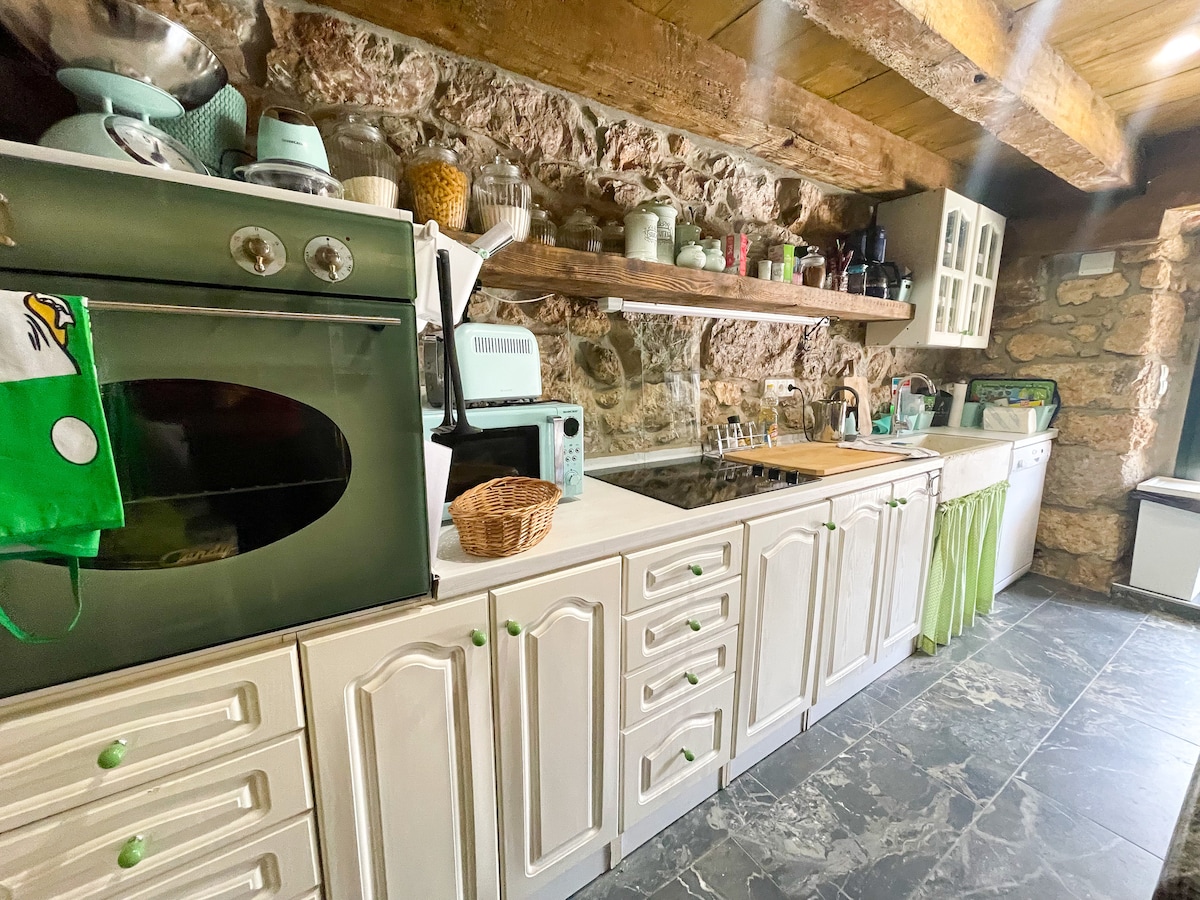 Tradicionalna primorska kuća za odmor Paun