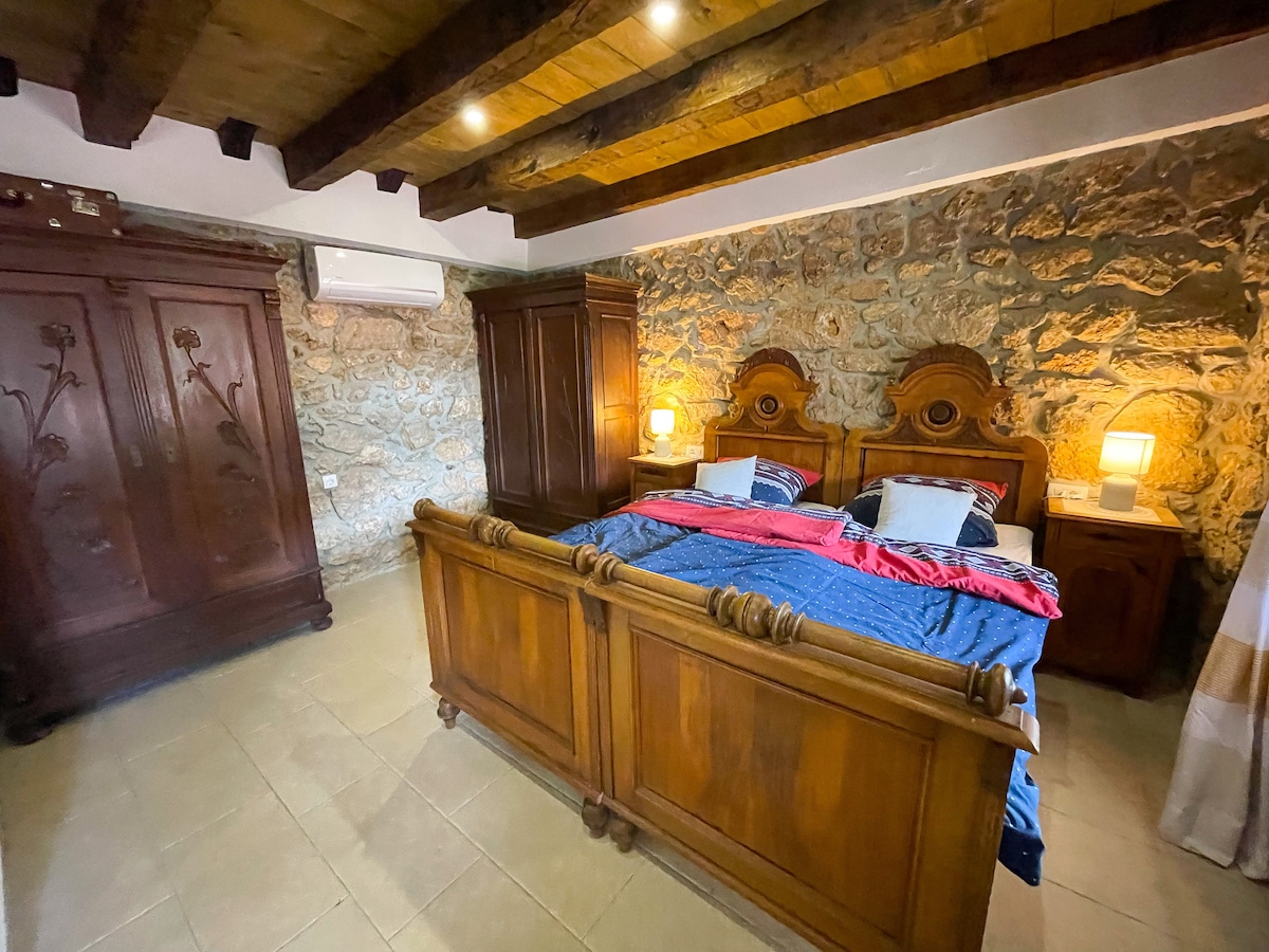 Tradicionalna primorska kuća za odmor Paun