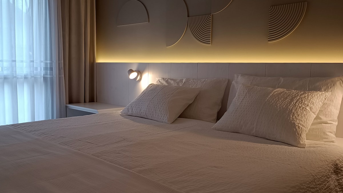 hoofdslaapkamer / kingsize bed