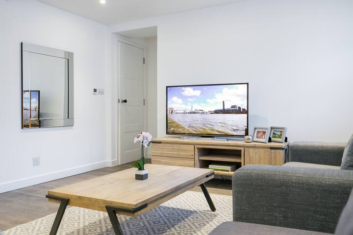 Spacious Two Bedroom Apartment gallery image 4