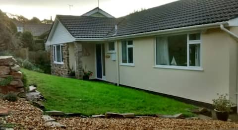 Swallows Creek TR126UP. 5 Guests. Entire bungalow.