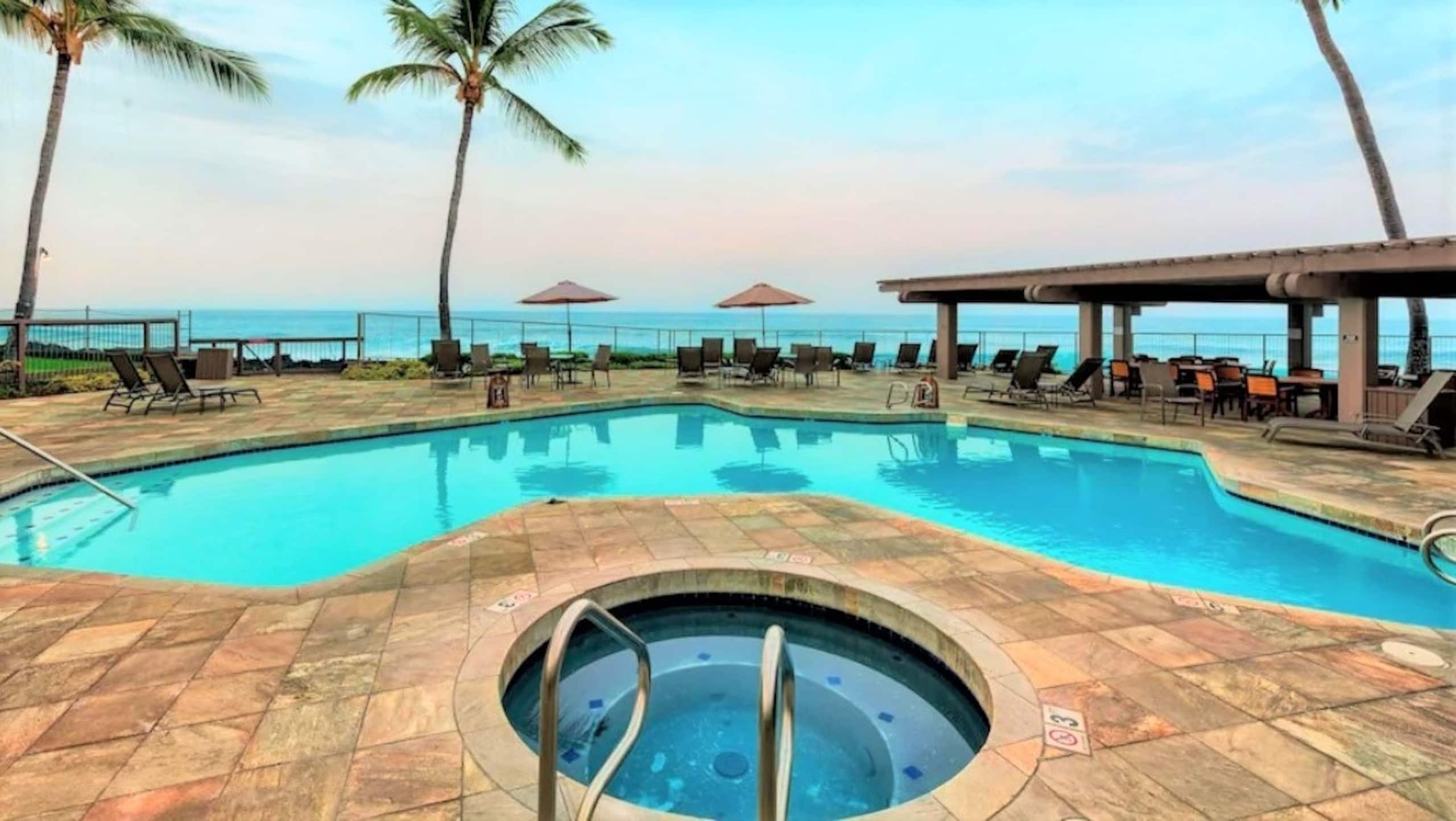 Condo in Kailua-Kona · ★4.92 · 2 bedrooms · 4 beds · 2 baths - Image 24