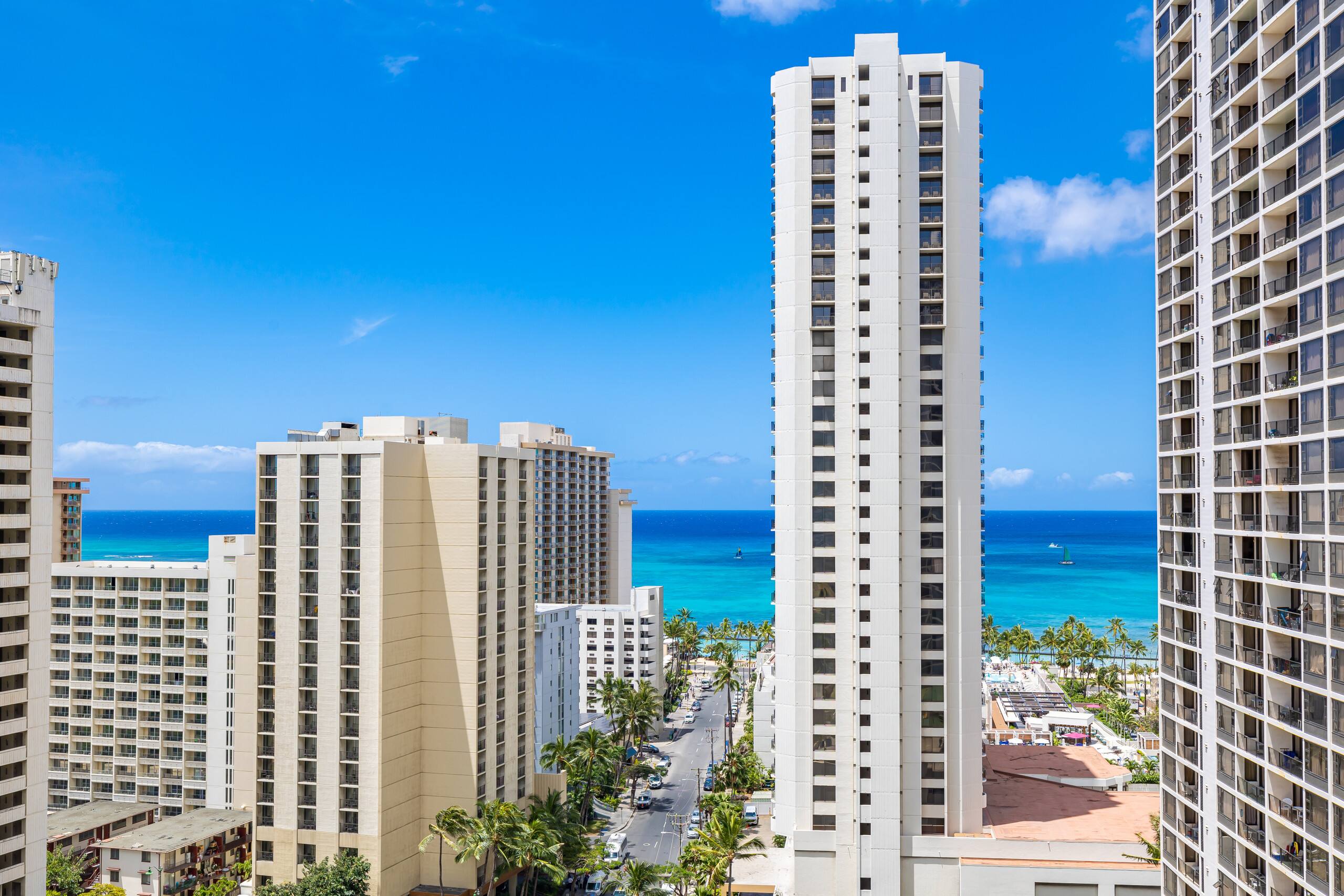 Condo in Honolulu · ★4.71 · 1 bedroom · 2 beds · 1 private bath - Image 24