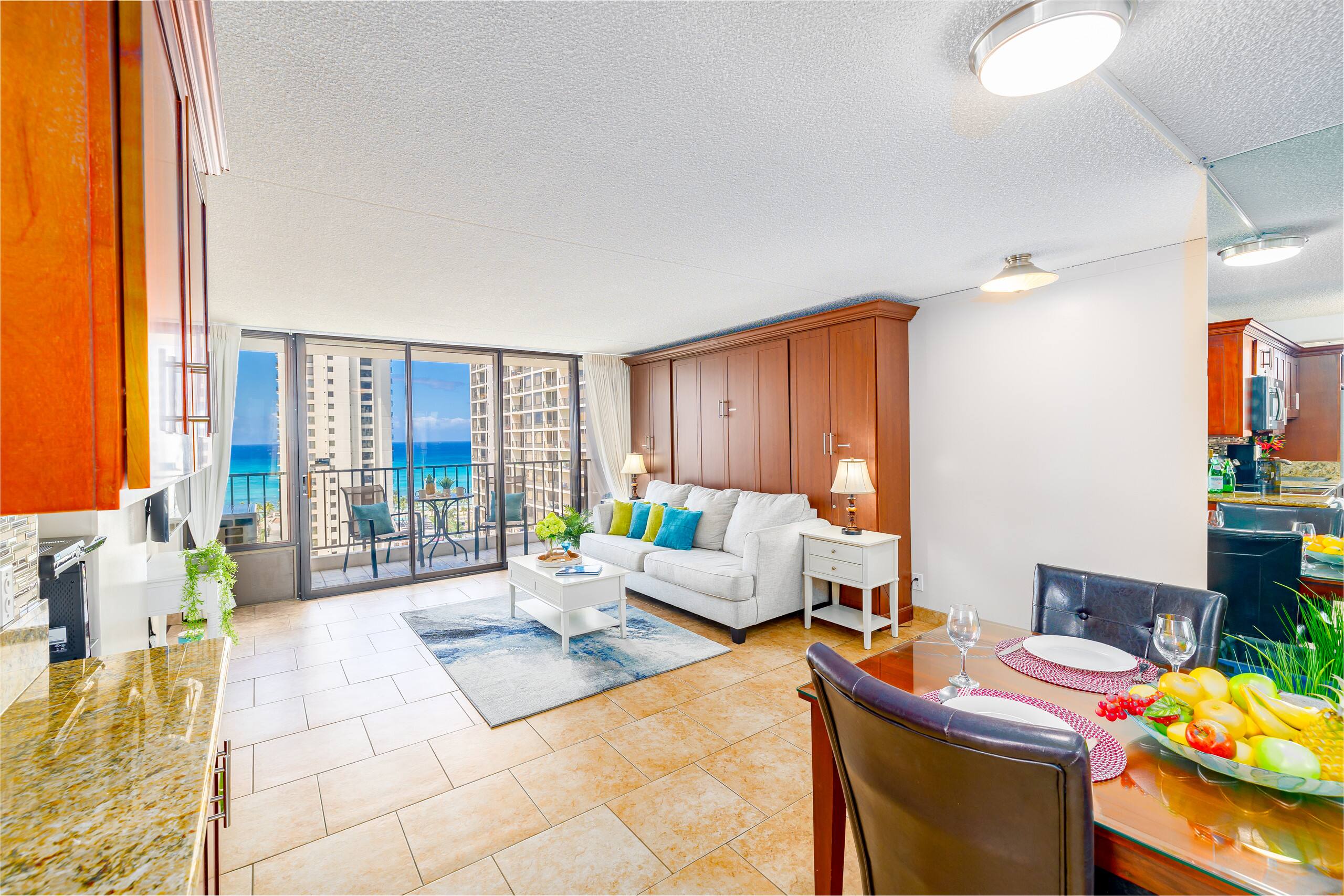 Condo in Honolulu · ★4.71 · 1 bedroom · 2 beds · 1 private bath - Image 9