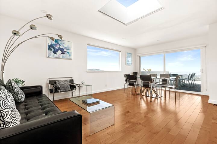 Executive Retreat with Amazing Views gallery image 5