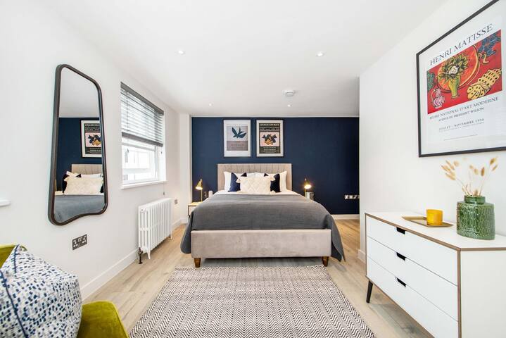 2 bedroom apartment Period building Covent Garden gallery image 2