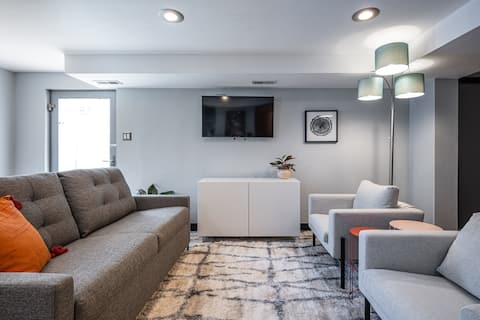 Top Airbnb: Beautiful Cherry Creek North - Close to Downtown in Cherry Creek