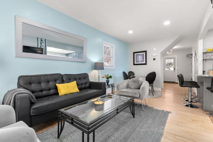 Freshly Renovated, Modern House - Great Location - Appleton, WI