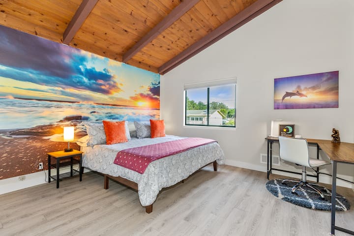 3,000+ sqft | Walk to beaches, tidepools | Pets OK