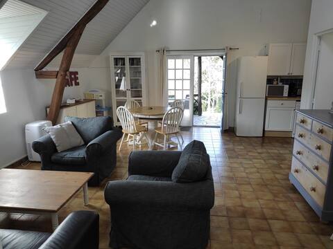 Heated pool lodge, large garden, playgrounds