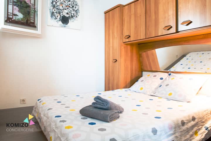 一张大床的房间