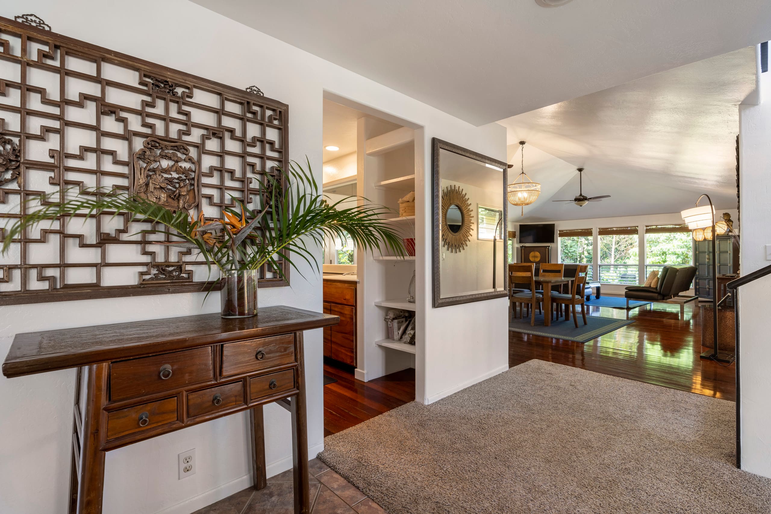 Spacious & Tranquil Haven, Prime Location - Views - Main photo