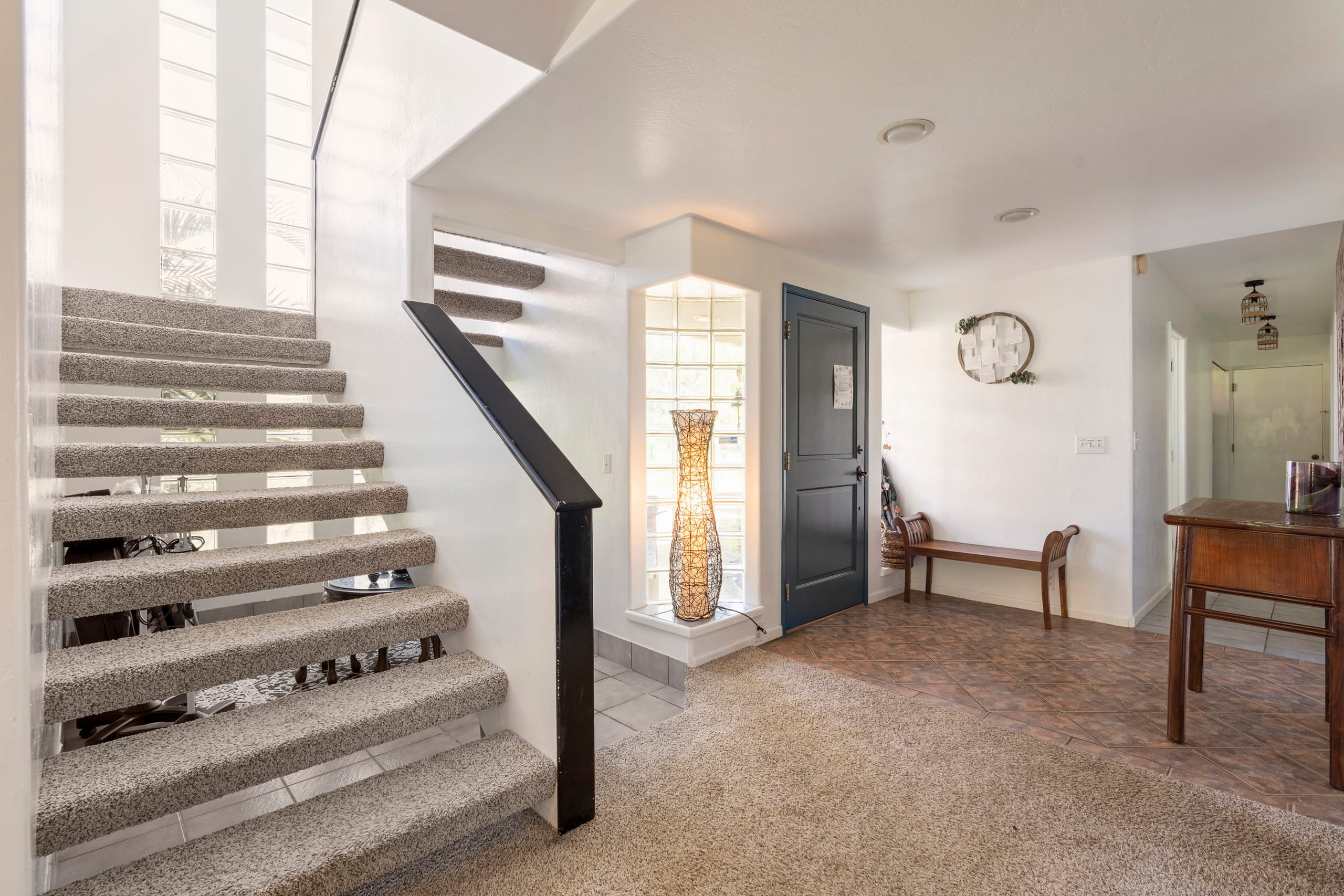 Spacious & Tranquil Haven, Prime Location - Views - Photo 2