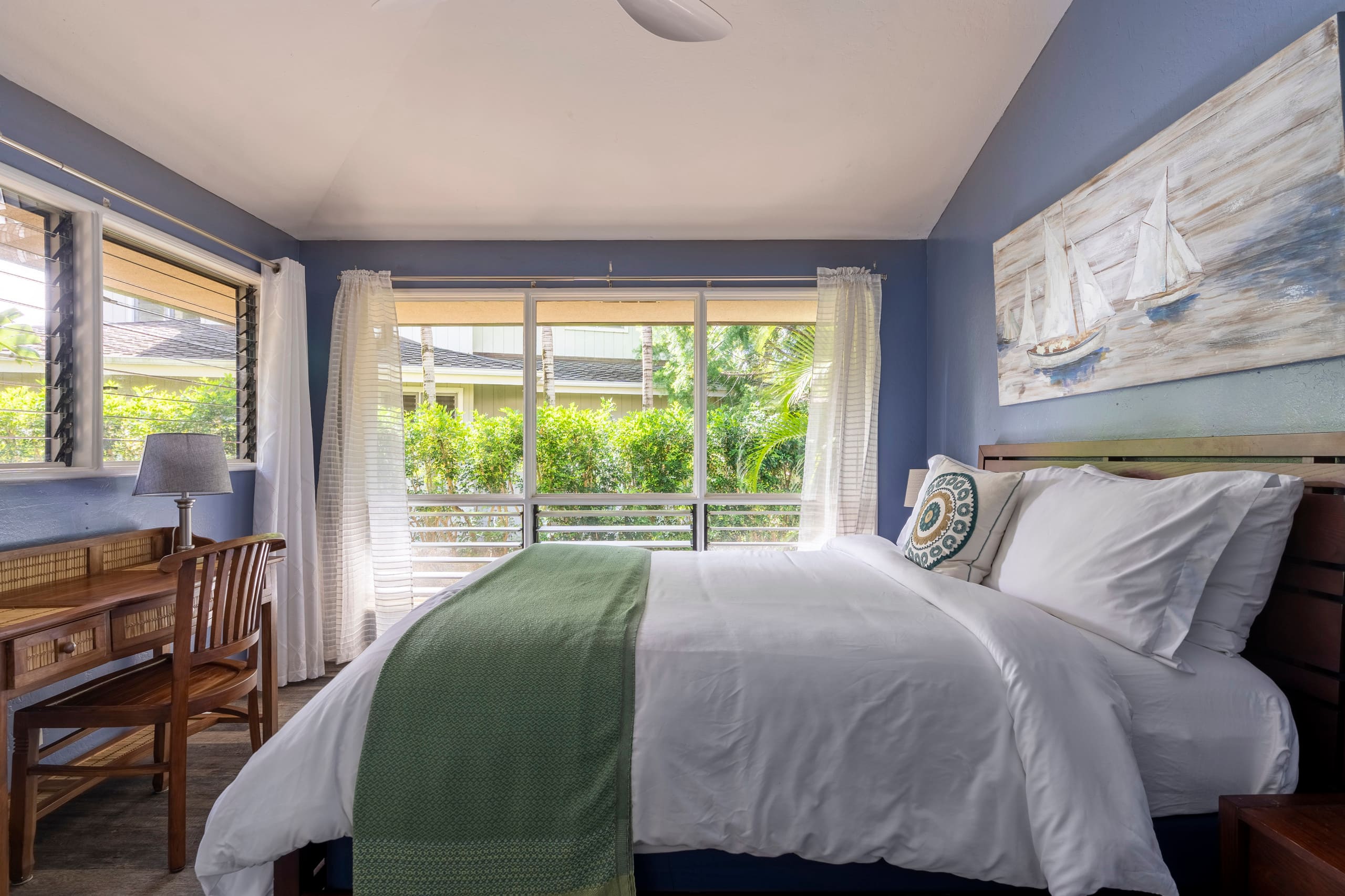 Spacious & Tranquil Haven, Prime Location - Views - Photo 9
