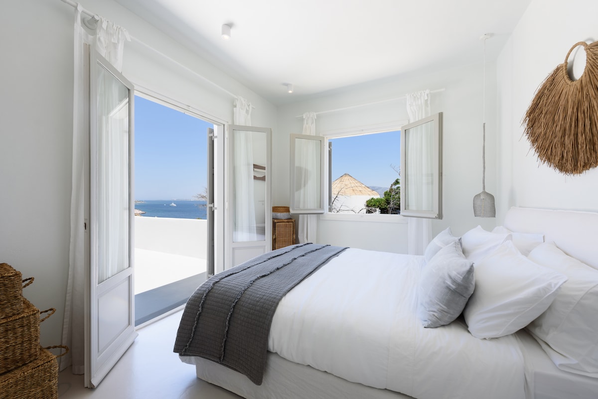 Спална соба на ниво 2 со приватна веранда